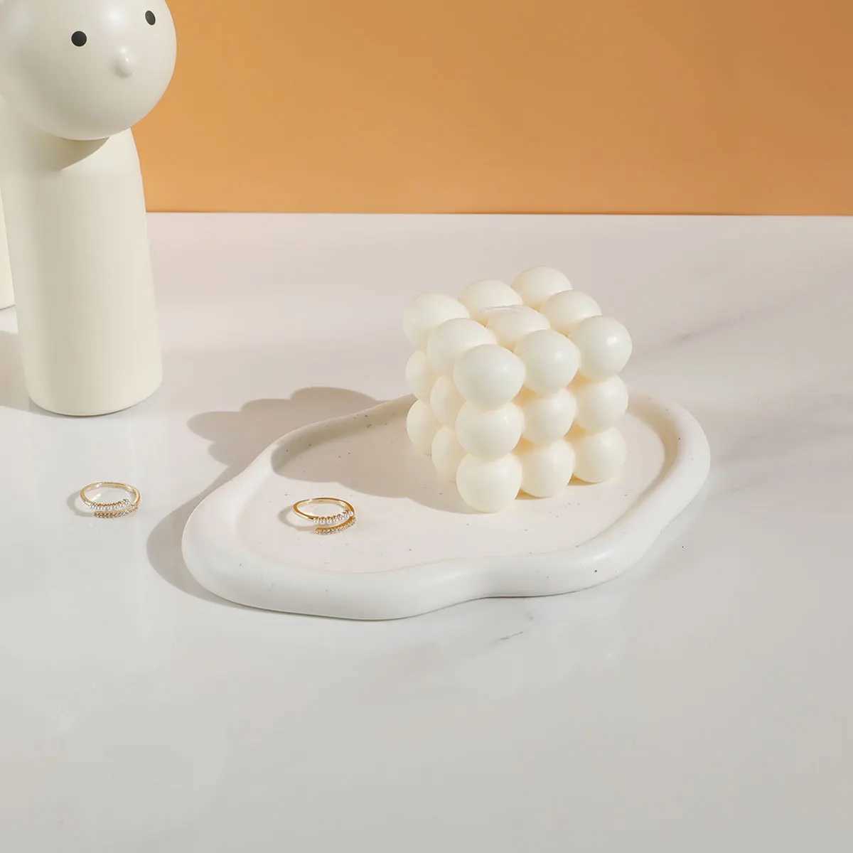 Simple ceramic dinner plate decorative plate creative cloud tray kitchen living ro he jewelry storage plate cloud plate Y251025