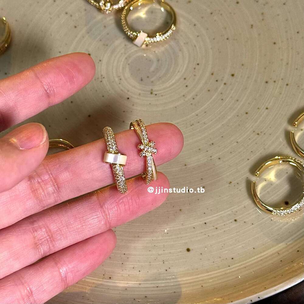 Ring Designer luxury rings knot fritillary bulb Zircon inlay High-end Exquisite Adjustable opening New Style copper plated with 18K gold Festival vaca