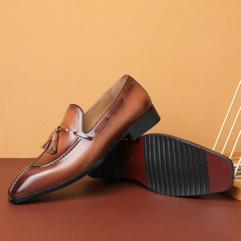 Mens Casual Business Leather Shoes Men Fashion Tassels Wedding Party Loafers Mens Classic Retro British Style Slipon Flats 251023