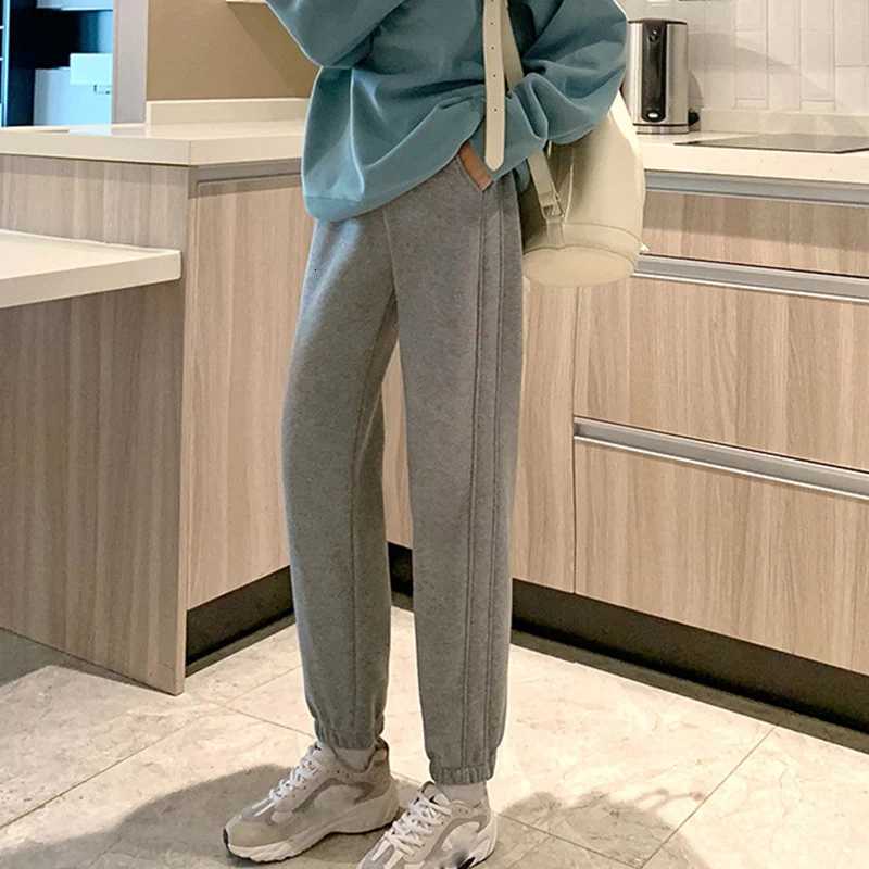 Sporty Elastic High Waist Trousers Women 2025 Winter Fashion FleeceLined Sweatpants Woman Loose Black Gray Thick Casual PantsT251025