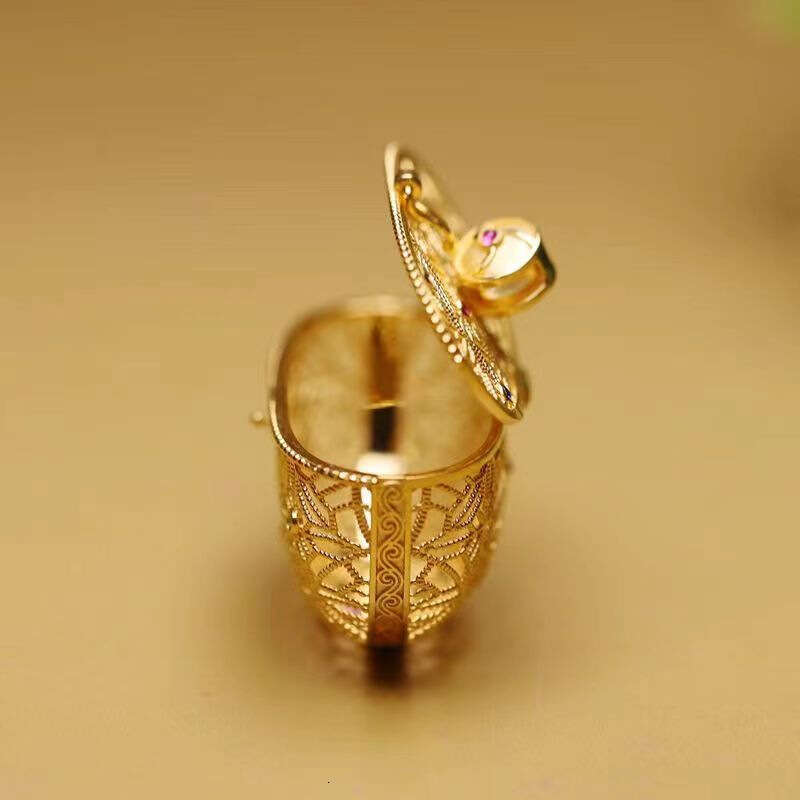 Chinese Style Hollow Inlaid Treasure Pendant Ancient Filigree Gold-Plated Hanging Ornament for Holding Spices Sachet Box Jewelry Accessories National 