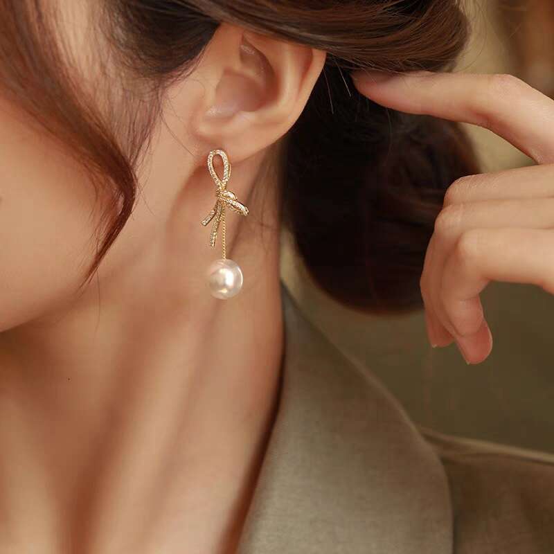 Light Bowknot Pearl Earrings for Women, Versatile and Slimming Long Earrings, Two-Way Wear, High-End Feel Ear Jewelry