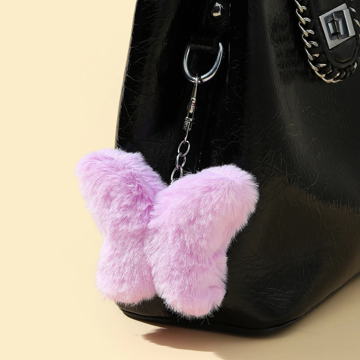 9x11cm Butterfly Fluffy Rabbit Fur Ball Key Chain Cute Pompom Artificial Rabbit Fur Pendent Keychain Women Bag Car Key Ring Gift 251021