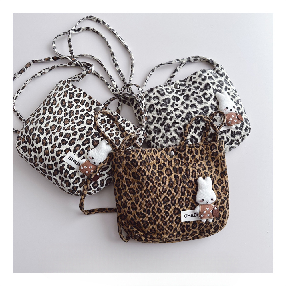 New designer leopard print children's shoulder bag, fashionable lazy style, concave shape for boys and girls, large crossbody bag