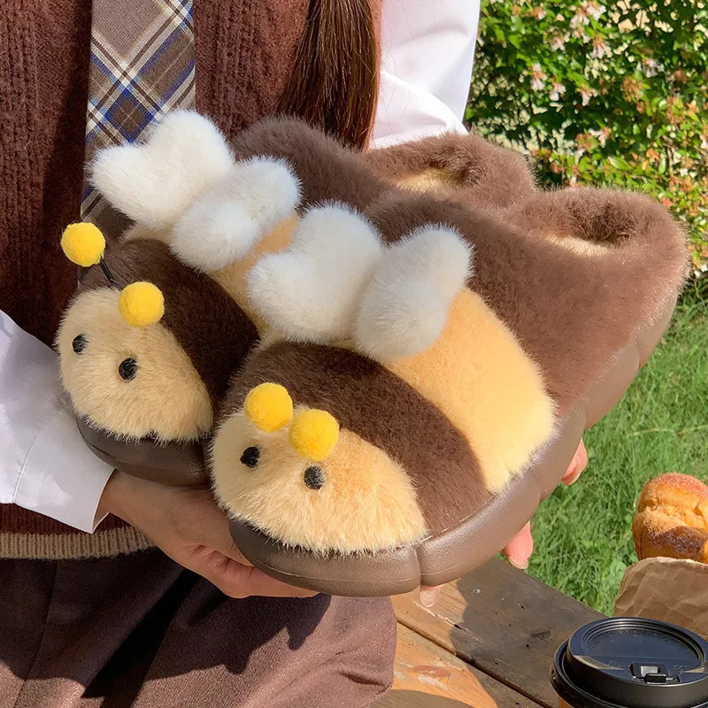 Cute Bee Winter Home Plush Slippers Womens Cotton Slippers Low Heel Soft Bottom Home Shoes Antislip Furry Comfortable Footwear251020