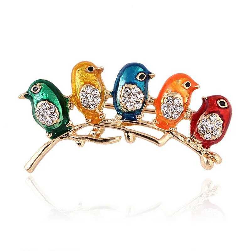 Delicate Rhinestone Birds On Flower Branches Brooches For Women Men Enamel Flying Bird Clothes Lapel Pins Wedding Party Gifts J251115