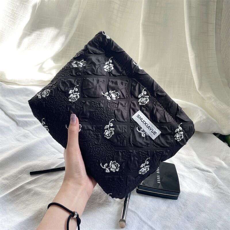 Large Capacity Portable Fresh Small Floral Ins Toiletry Elegant Jacquard Storage Bag