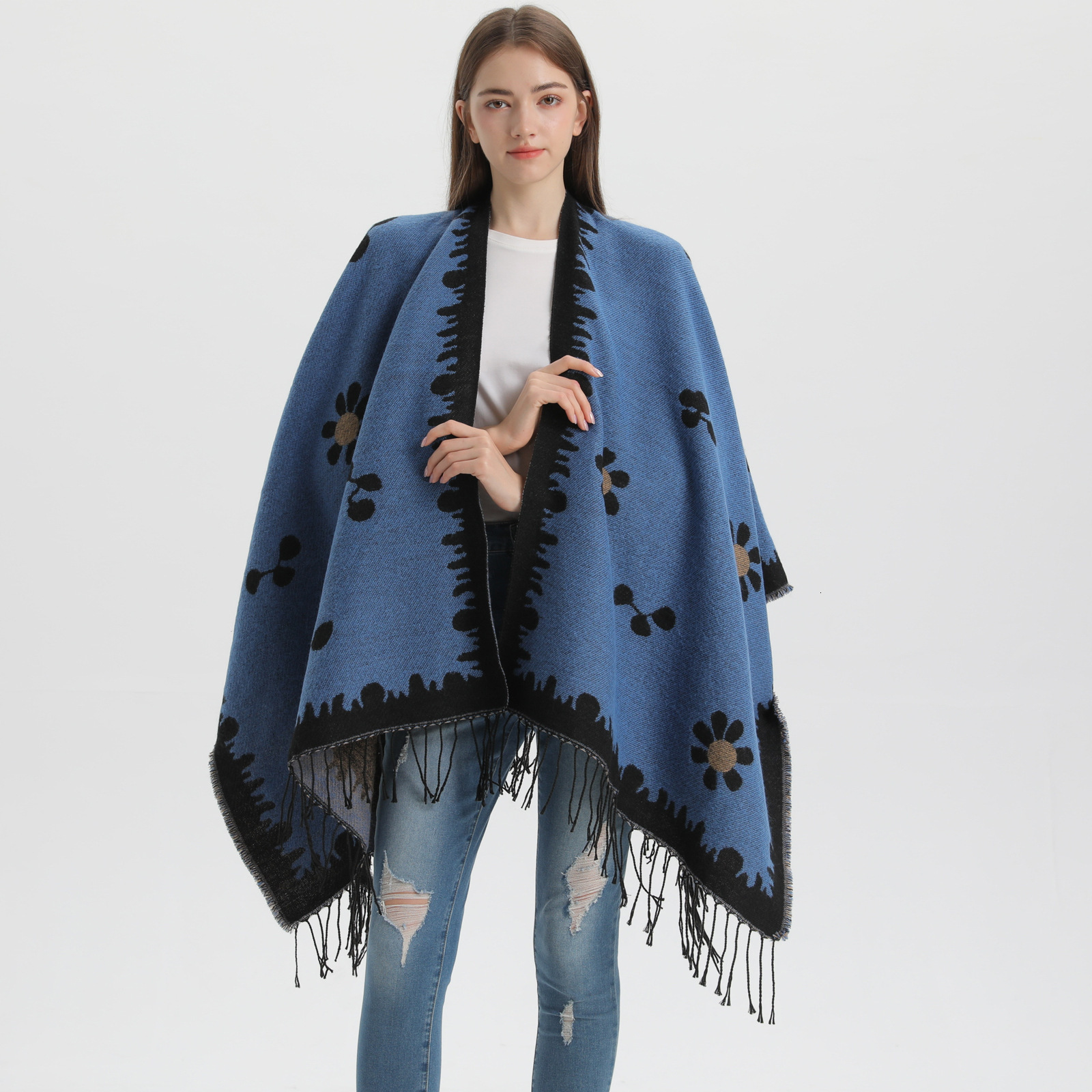 Korean Style Fashion Autumn Winter Shawl New Fresh Floral Knitted Cardigan with Tassels and Slit Warm Outer Cape