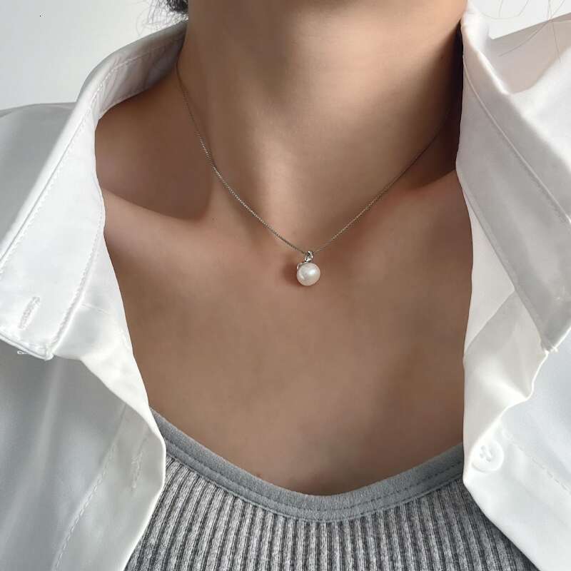 Pendant Necklace Designer luxury imitation pearl necklace Chocker for Women men Exquisite Fashion High End copper plated with 18K gold Festival vacati