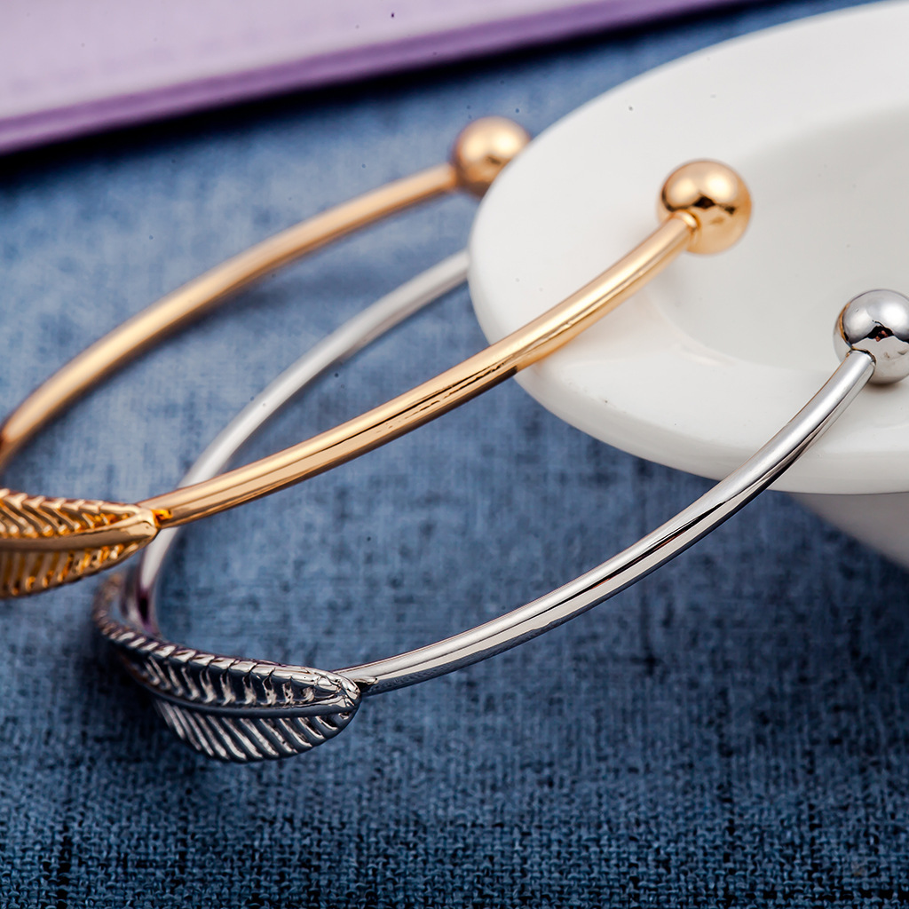 INS Fashion Trend Versatile Hot Selling Simple Open Leaf Bracelet Jewelry