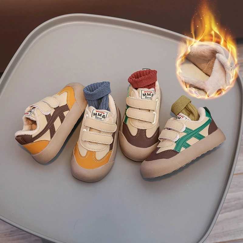Childrens Padded Sneakers Brown Thickened Boys Girls Small Board Shoes Soft Nonslip Baby Walking Shoes Kids De Training ShoesT251025