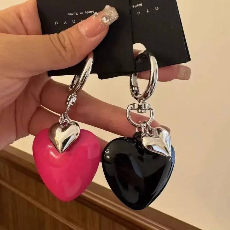 Keychain Punk Y2K Style Pink Heart Pendant with Cubic Zirconia Accents for Handbag Backpack Car Key Decoration Gift High Quality Texture