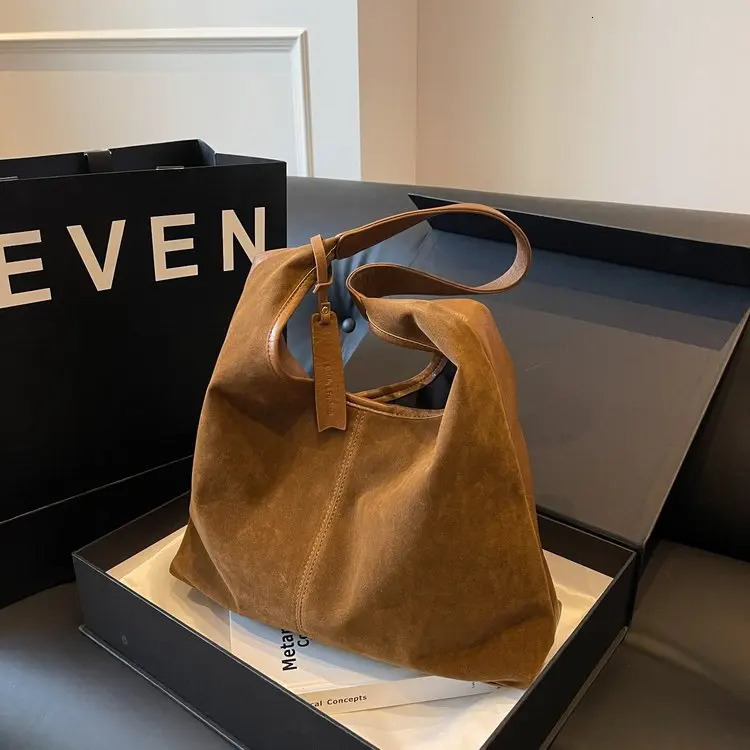 Retro Suede Frosted Tote Bag Autumn and Winter Versatile Work Commuting Shoulder Womens Bags Handbags 251018