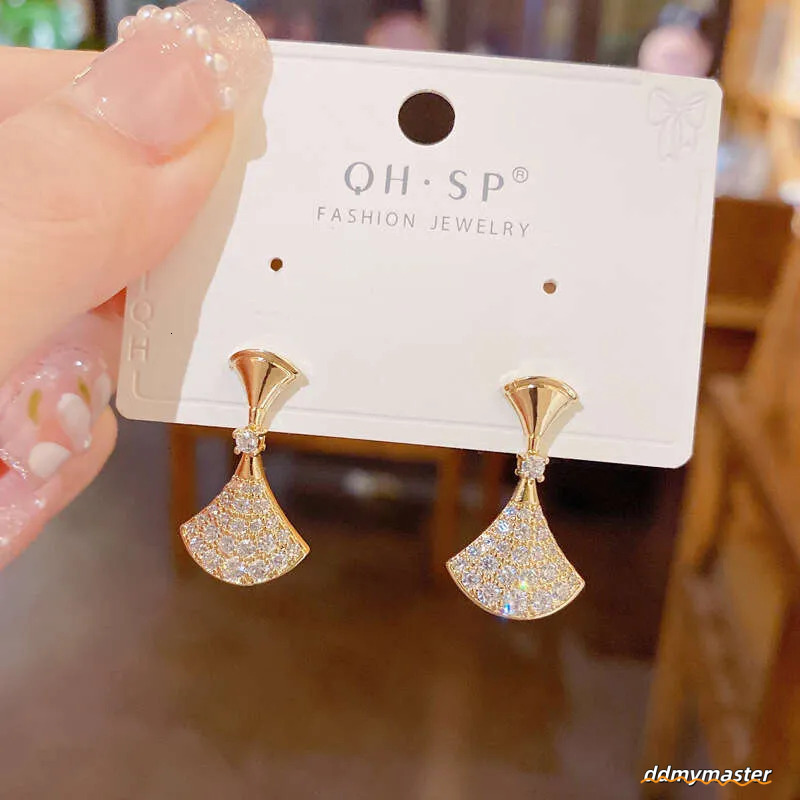 Elegant Needle Drop - Small Fan-Shaped Dangle Earrings With Shiny Diamante Accents Ddmymaster