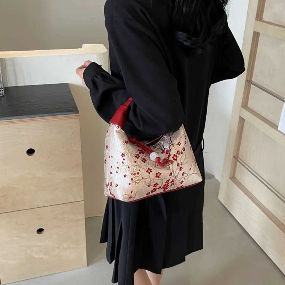 Portable Embroidered Chinese Style Handbag Purses Canvas Hanfu Embroidery Handbag Mini Shoulder Bag Silk Cheongsam Bag Party Sac Z251024