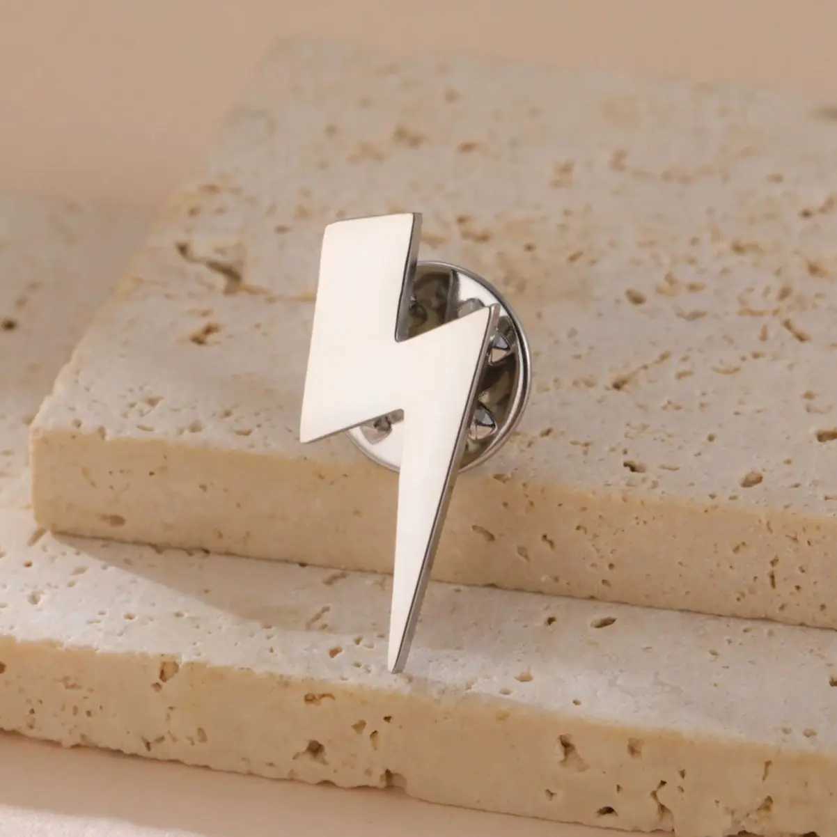 Teamer Lightning Brooch Stainless Steel For Women Man Fashion Suit Accessory Daily Wear Simple Style Party Jewelry Gift 2025 New J251115