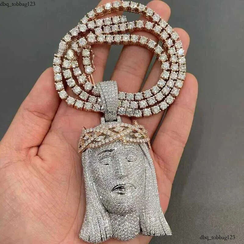 Custom Hip Hop Mens Jewelry Vvs Moissanite Iced Out Jesus Sterg Sier Gold Rapper Pendant Necklace 111
