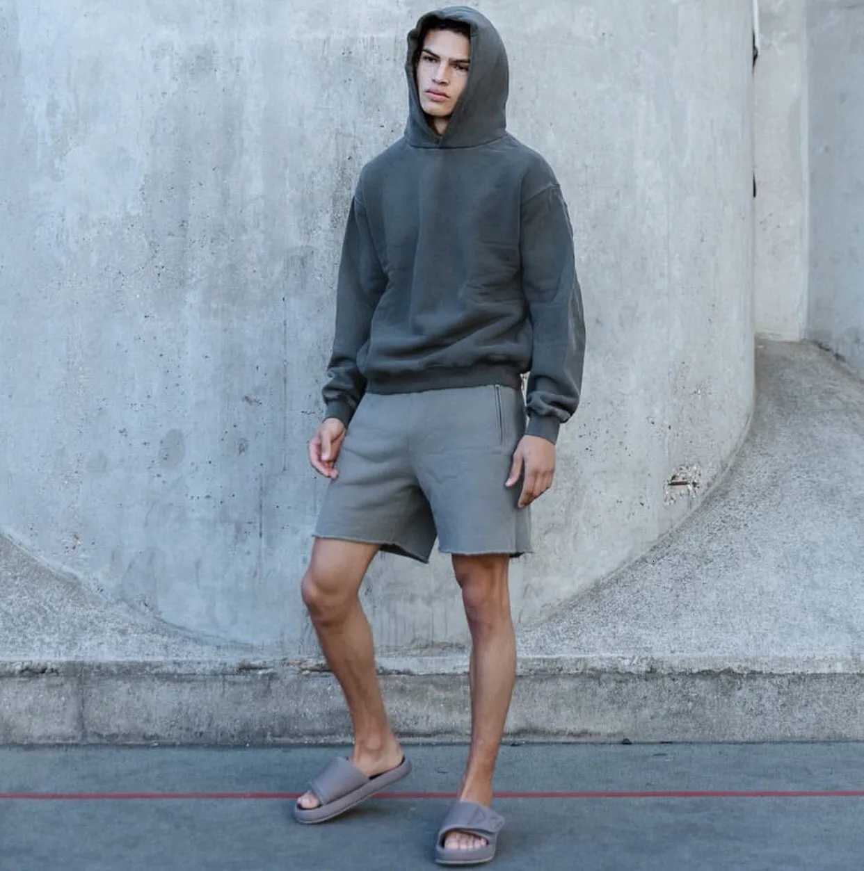 Summer Outdoor Surfing Training Cotton Sport Grey Shorts Mens Loose Soft High Street Motorcycle Casual Running ShortsXJ251025