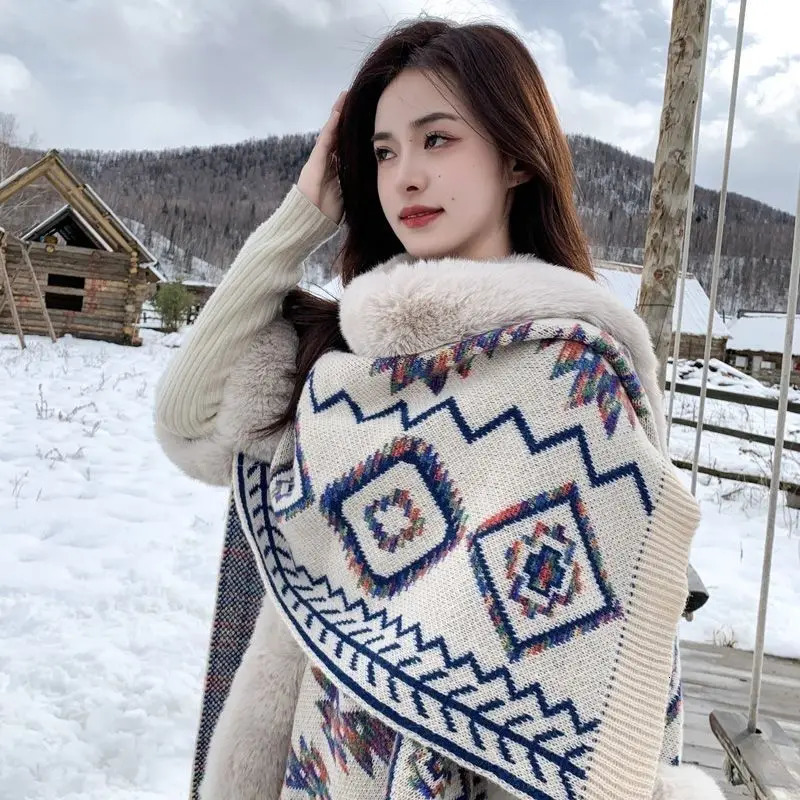 Ethnic Style Vintage Shawl Cloak Thick Furry Edge Warm with Ball Travel Shawl Women Ponchos Autumn and Winter Capes Scarf Women 251024