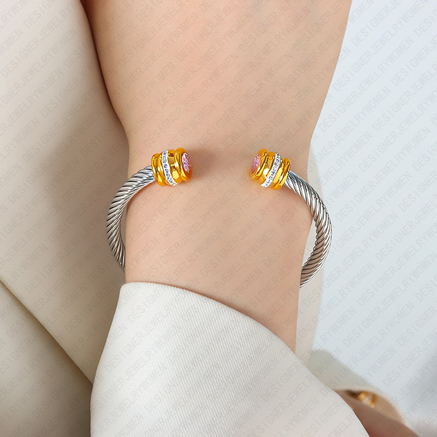 Designer Bracelet Bracelet for Women Stainless Steel Bracelets Hammered Open Bangle Gold Bangles Luxury Jewlery Designer for Women Elegant Statement G