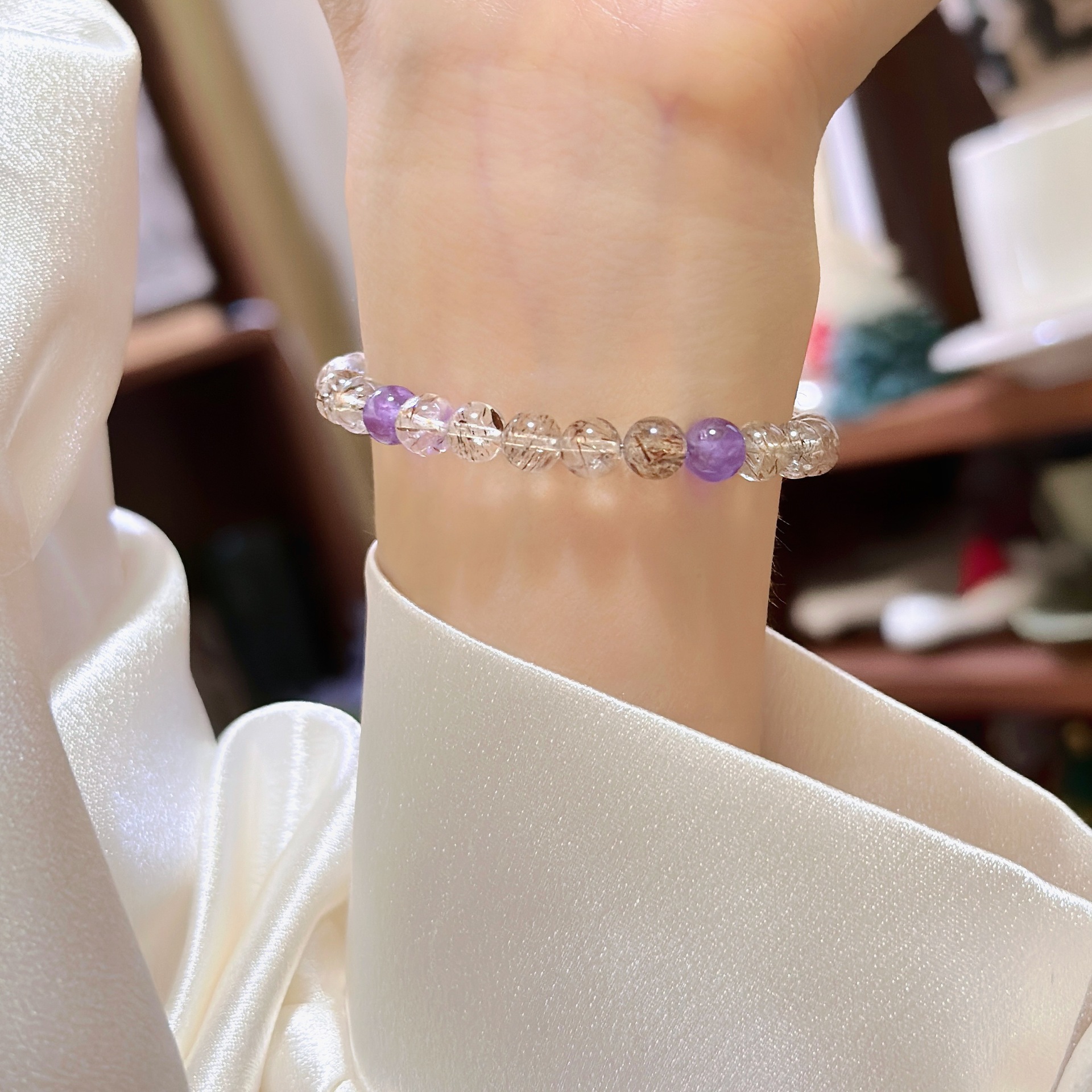 Elegant Natural Quartz Beaded Wristband for Everyday Wear Classic One-Sided Charm Necklace