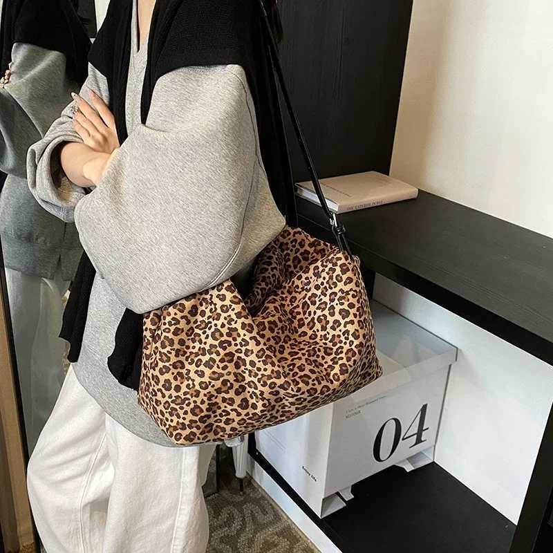 LEFTSIDE PU Leather Crossbody Bags for Women 2024 Winter Y2K New Trend Fashion Shoulder Bag Leopard Handbags Luxury Designer Z251024