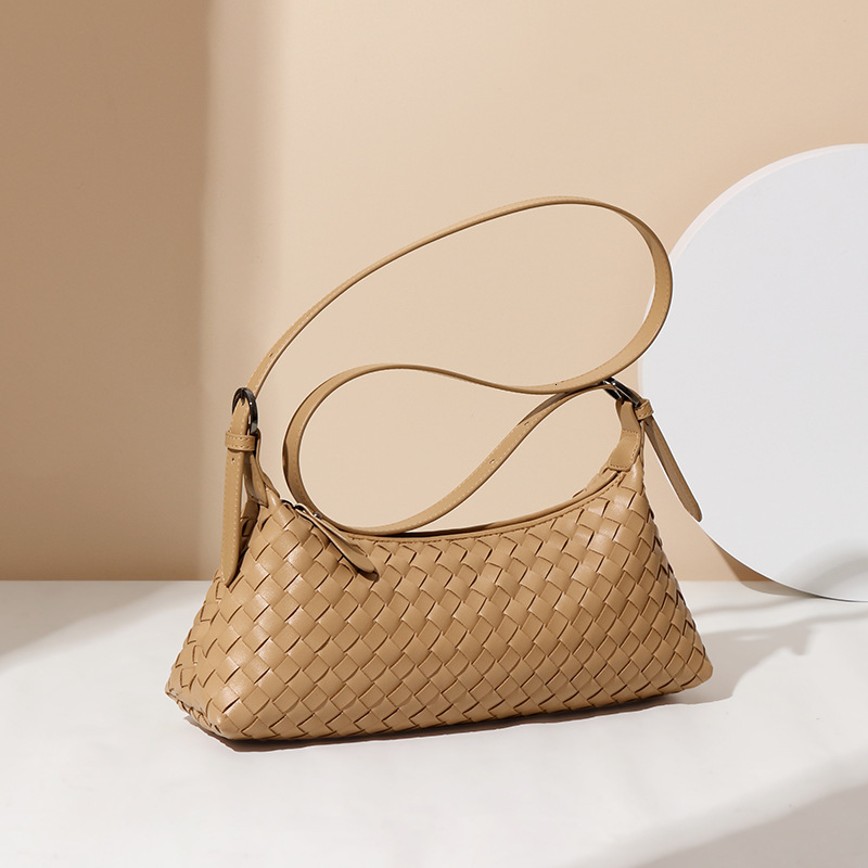 Luxury Brand Designer Bag Casual Woven Baguette Bag For Women 2025 Summer New Handmade Woven Shoulder Underarm Bag Fashion Crescent Bag