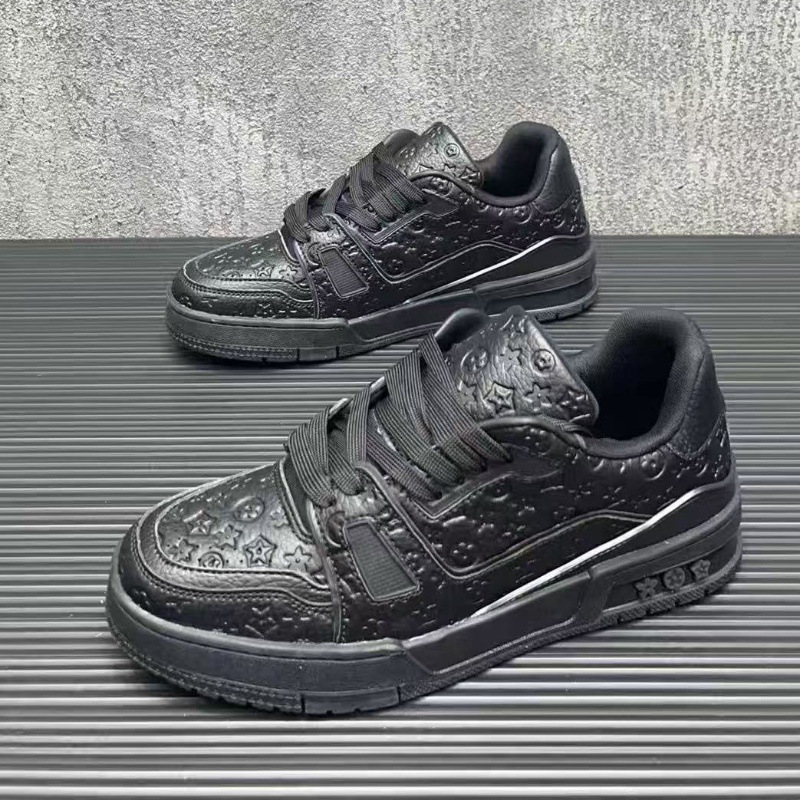 Free shipping Designer Textured Print Sneakers with All-Black Detail Daily Occasion Wear Fashion Stylish Versatile Trendy Shoes