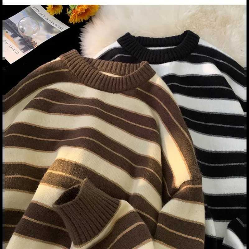 Retro Contrasting Striped Round Neck Sweater for Men and Women in Autumn and Winter New Knitwear Jacket Loose Long Sleeved TopT251025