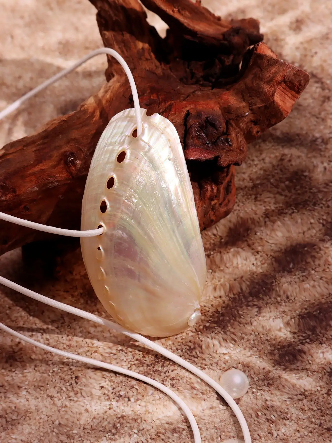 Exaggerated Natural Shell Collarbone Chain Charm Necklace Rope Chain Y2K Summer Beach Vacation Charms Jewelry For Women 251016