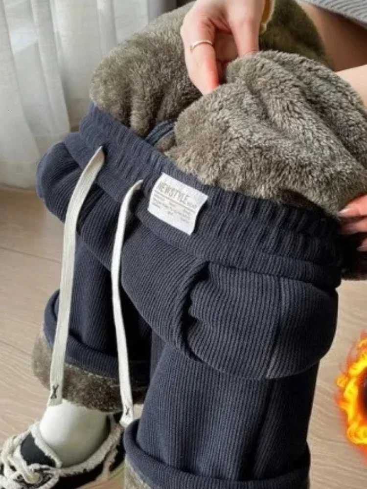 2025 New Autumn and Winter Fashion Versatile and Stylish High Straight Leg Fleece Lined Thick Comfortable Wide Leg PantsT251025