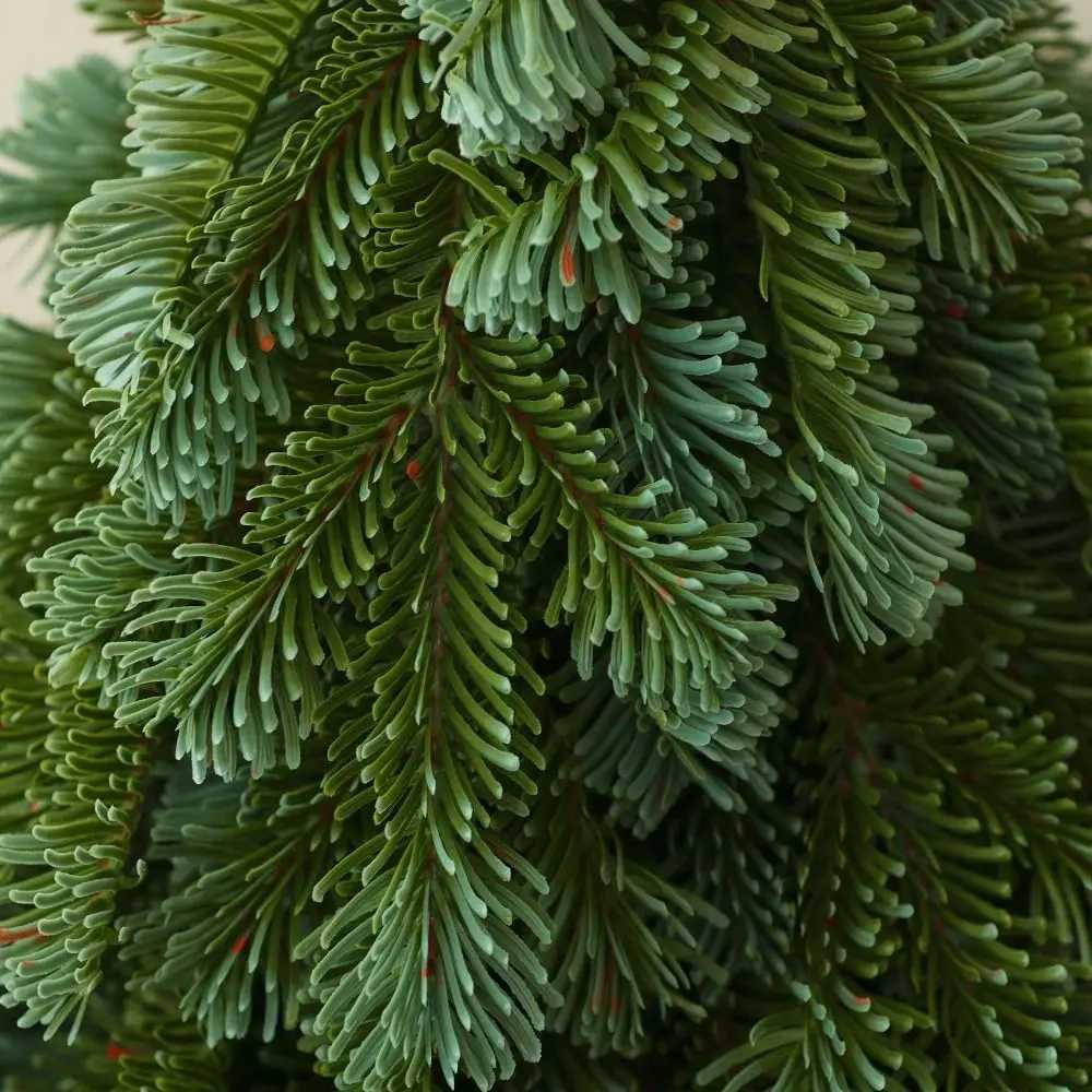 Elegant Mini Christmas Tree Handmade PE Faux Noble Fir for Tabletop Party Decor C251024