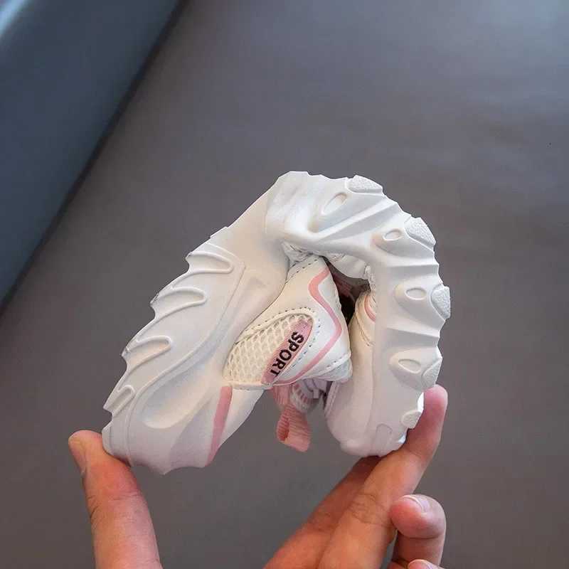 2025 Children Sneakers Unisex Dads Baby Boy Trainers Girls Shoes Clunky Sports Tennis Casual Flats Child Infant Footwear C260130