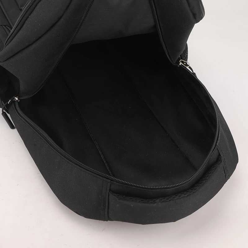 Largecapacity backpack Highdurability backpack with padded shoulder straps and zipper closure Safe travel bag W251025