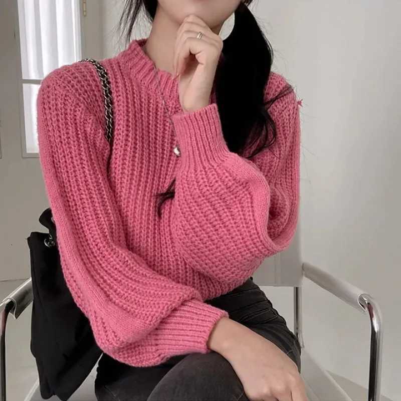 Autumn and Winter Womens Clothing Elegant Short Lantern Sleeve Sweater New Round Neck Pullover Solid Color Slimfit KnitwearT251025