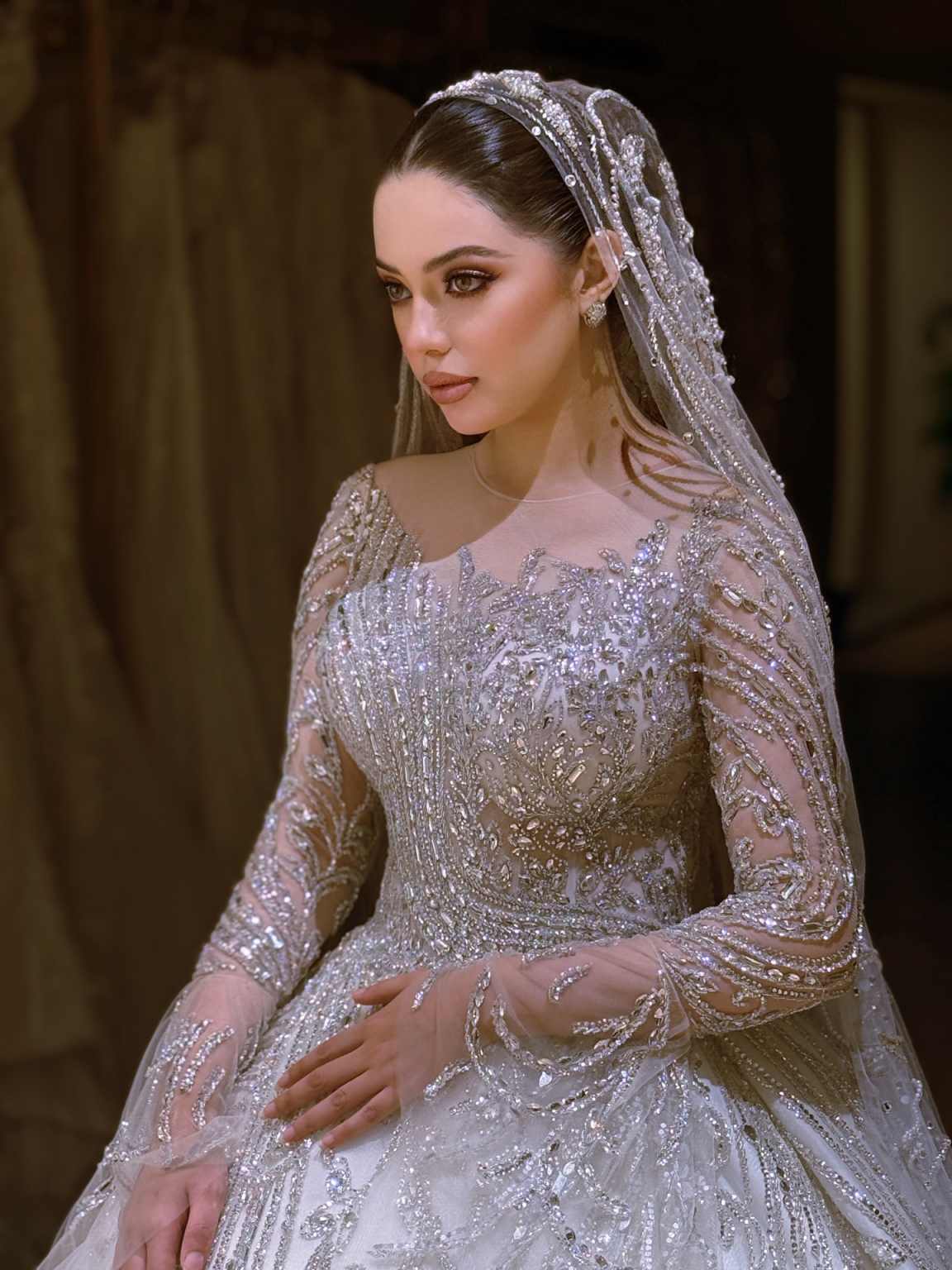 Luxurious Crystals Ball Gown Wedding Dresses Jewel Long Sleeve Bridal Gowns Beadeds Vestido De Novia Customized