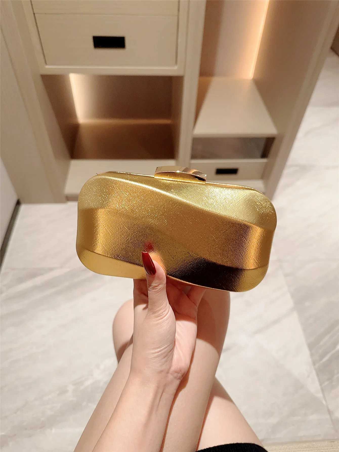HighEnd Textured Square BoxShaped Evening Bag Clutch Bag Chain Bag Banquet Bag Cheongsam Bag Evening Dress Bag Wedding Bag Z251024
