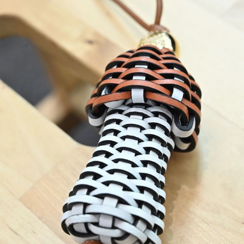 Weaving Mushroom Ornaments Leather Bag Charm Keychain Bags Pendant Decoration High Girl Gift Bag Accessories 251023