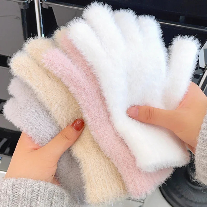 Fashion Winter Mink Velvet Five Finger Gloves Plush Warm Coldproof Gloves Women Outdoors Cycling Solid Color Wistiti Mittens 251023