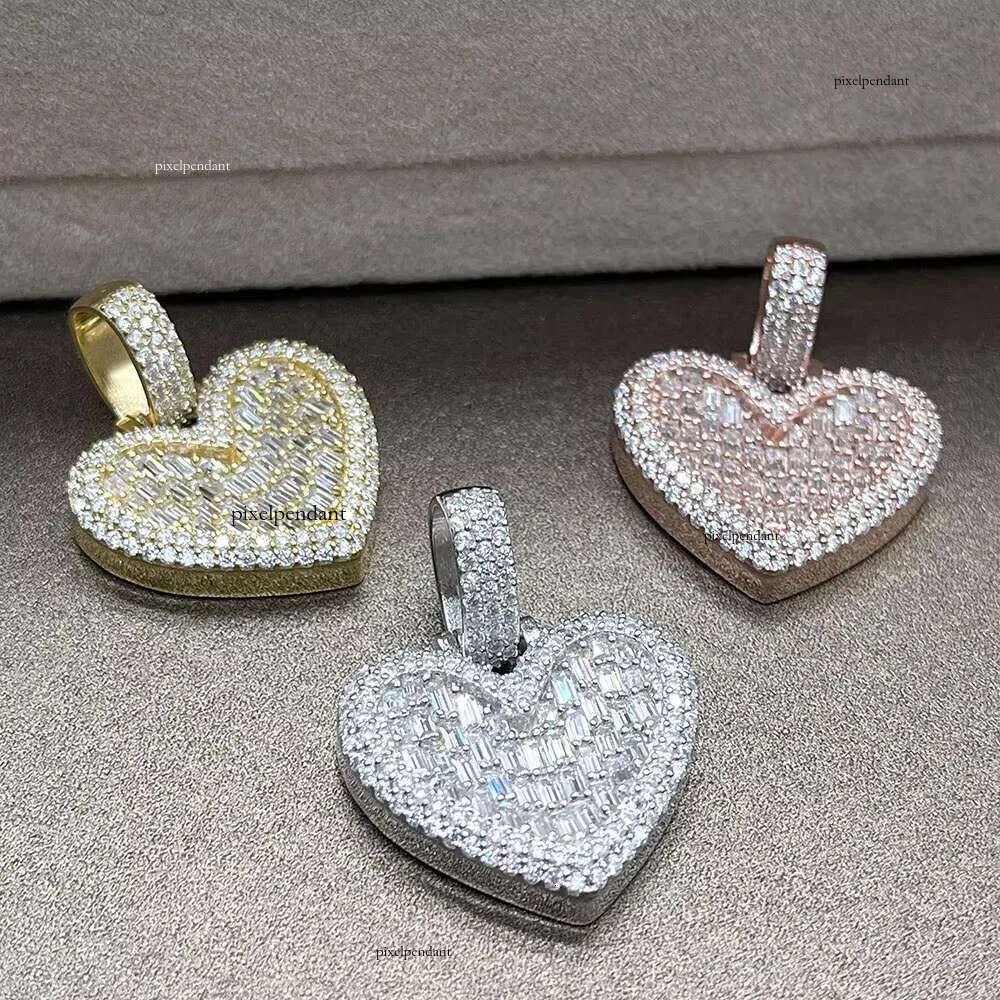 Sterling Sier Iced Out Jewelry Vvs1 Dia Moissanite Pendant Necklaces for Men Women