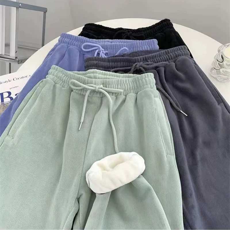 Winter Thick Warm Women Harem Pants 4Xl Oversized Casual Elastic Waist Velvet Sweatpants Female Solid Fleece Jogging TrousersT251025