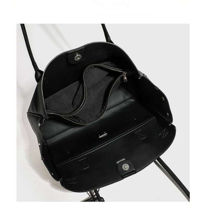 New PU Leather Black Motorcycle Style Tote Bag Women's Large Capacity Crossbody Purse For Commuters Underarm Shoulder Handbag 251025