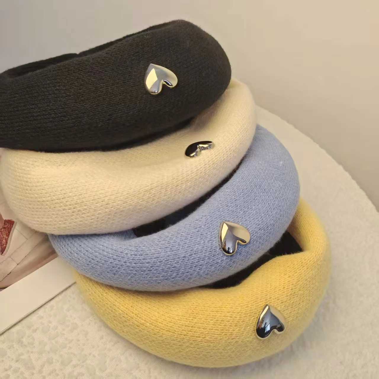 New Autumn Winter Beret Hat For Wen Large Solid Soft Wool Top Quty Warm Best Mahed Fashion Painter C Boina Gift Y251025