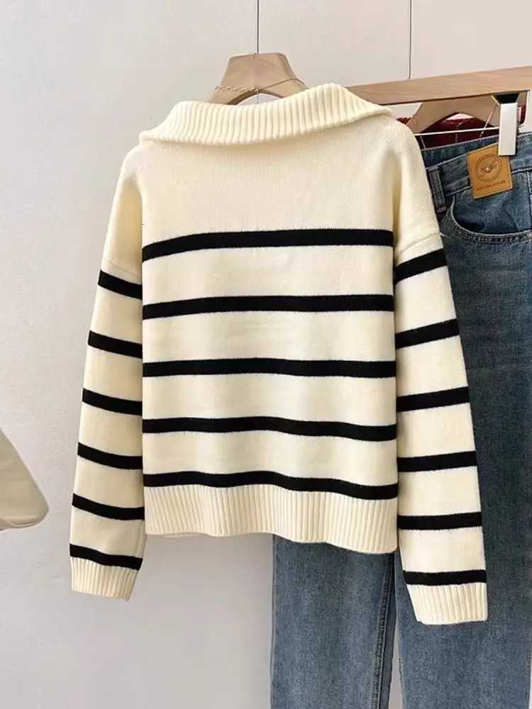 2025 New Hong Kong Style Retro Knitted Ribbed Jacket for Women Autumn and Winter New Loose Zipper Sweater HalfZipT251025