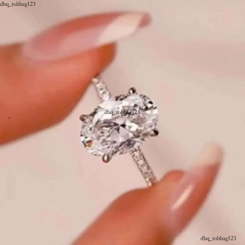 Yu Ying Customized White Gold D color Oval Cut Moissanite Women Jewelry Wedding Set Rings Engagement Ring 111