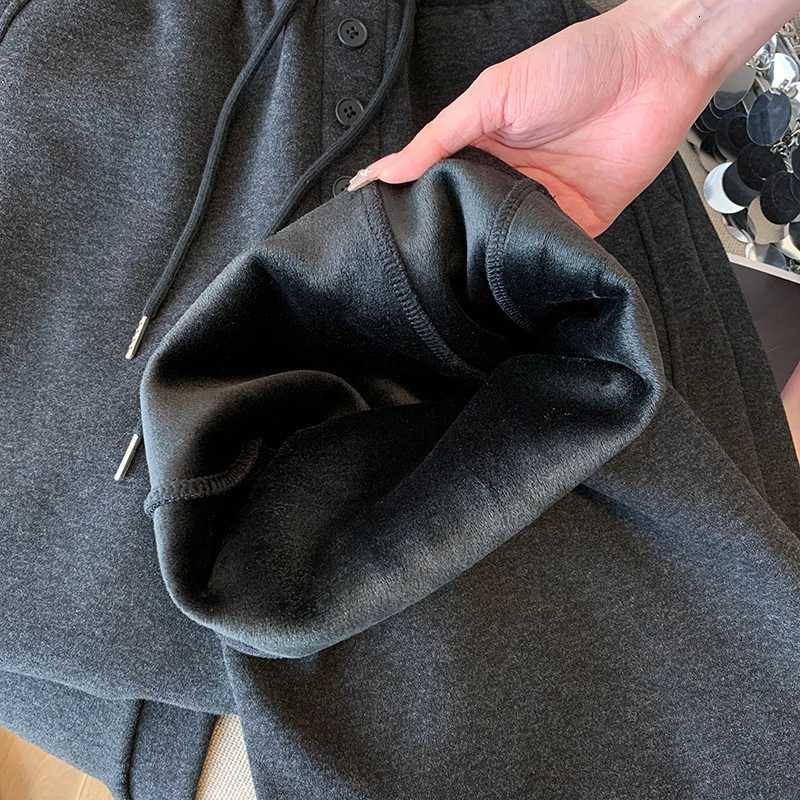 Fleece Sweatpants Women Fashion Streetwear Baggy Joggers Korean Drawstring Wide Leg Pants Winter Casual Straight Trousers NewT251025