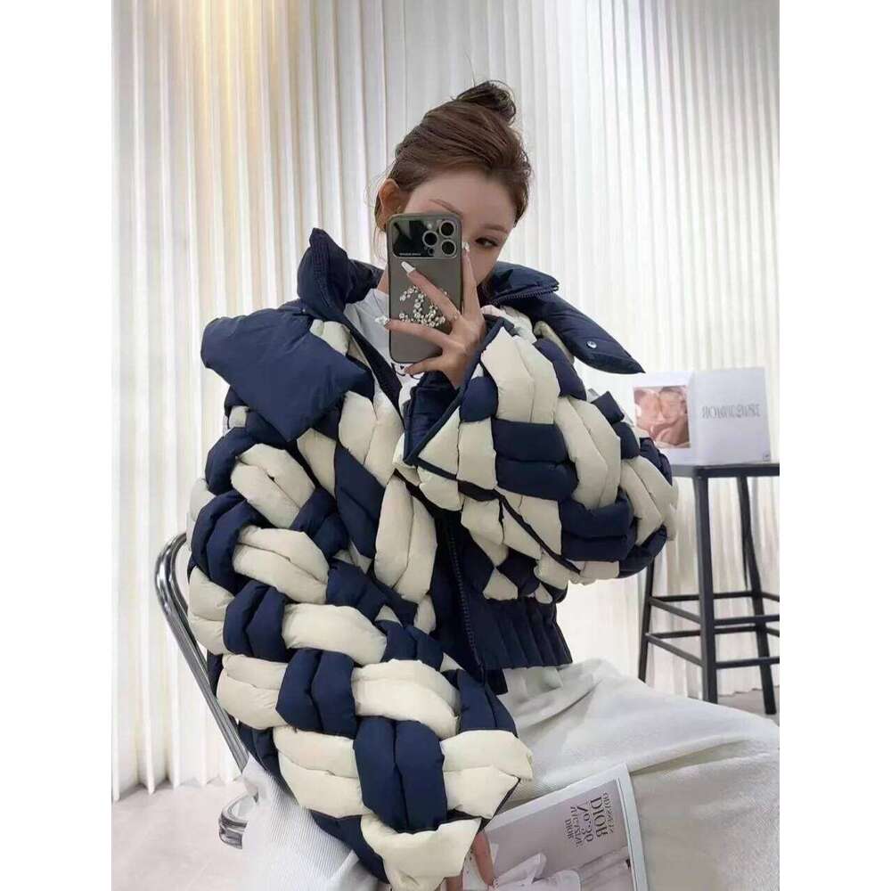Winter 90% White Duck Hooded Parker Outwear Women Zipper Loose Quilted Short New Female Patchwork Twists Down Jacket Coats Designer Women