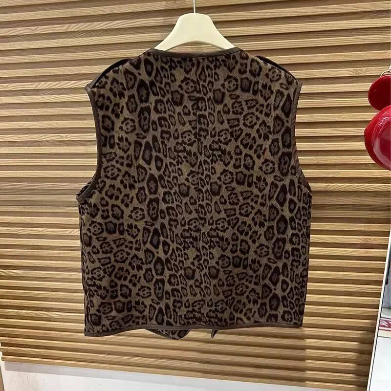 French double breasted leopard print jacket for women in spring, fashionable and casual Western style vest versatile dongdumaoyi