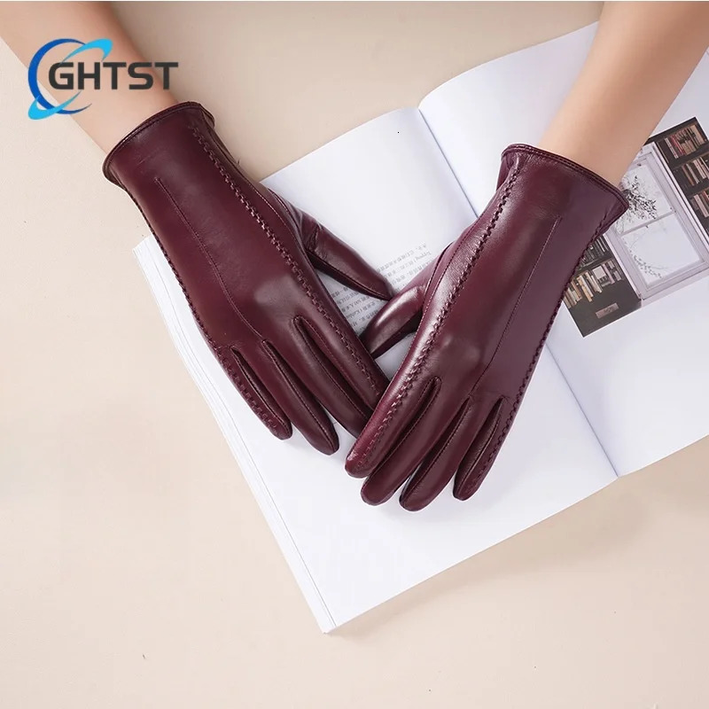 Lambskin leather Gloves for Women Winter Warm Plus Fleece Thickening Locomotive Windprorop Training Thickened Protection Cycling 251021