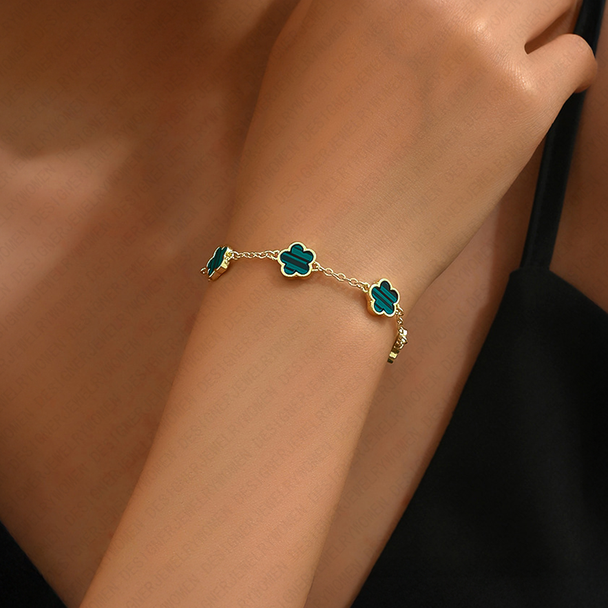 Designer Bracelet Bracelet for Women Five Petal Flower Bracelets Petal Bangle Gold Bangles Luxury Jewlery Designer for Women Elegant Timeless Fashion 